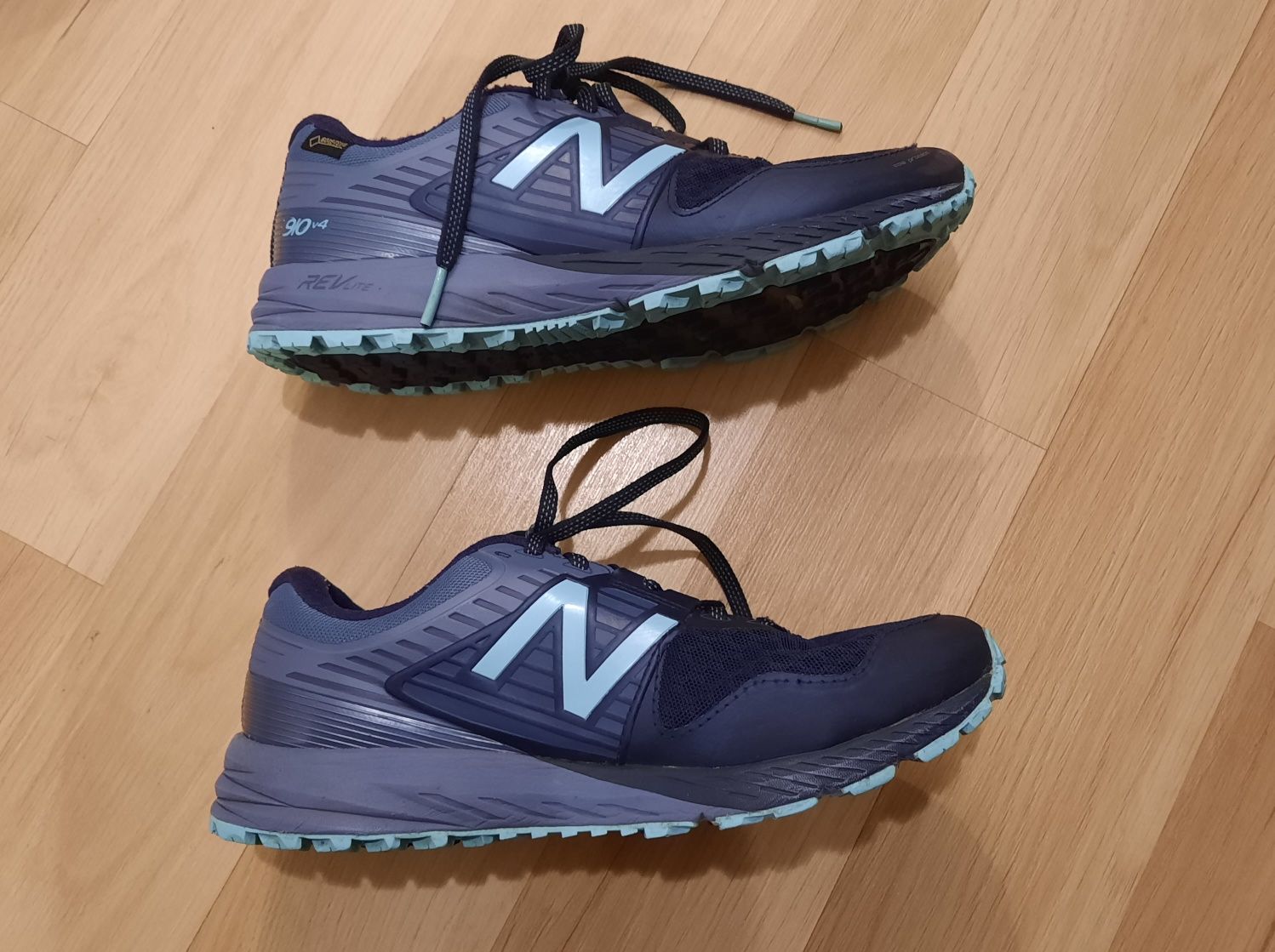 Buty do biegania New Balance 910 v4 roz. 37 Gore-Tex Trail WT910GX4