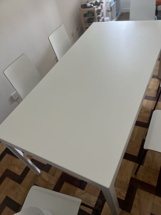 Mesa de jantar branca extensivel