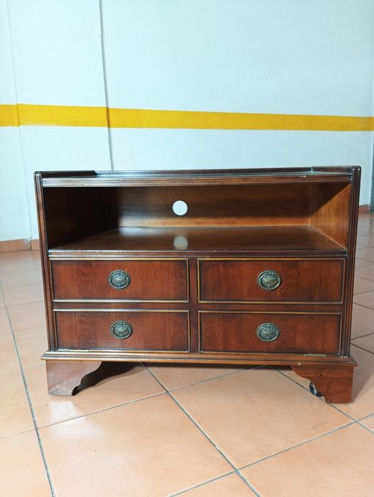 Móvel clássico como novo