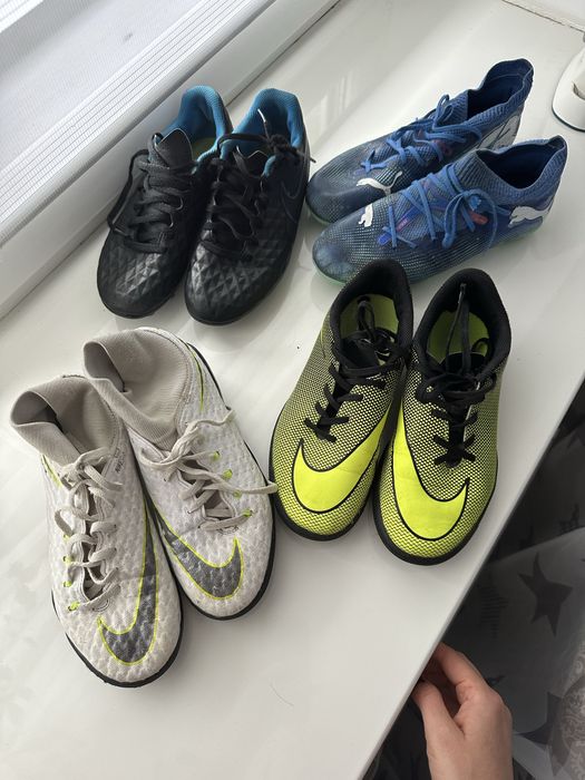 Продам бутси футзалки своєі дитини nike puma