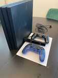 KONSOLA PLAYSTATION 4 PRO 1 TB + 2pady +kamera+gry