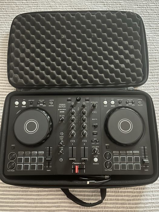 Pioneer flx4 com Pioneer case