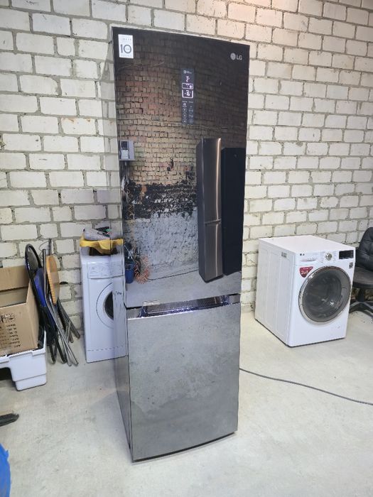 Холодильник LG GBB930LQZT скляний фасад