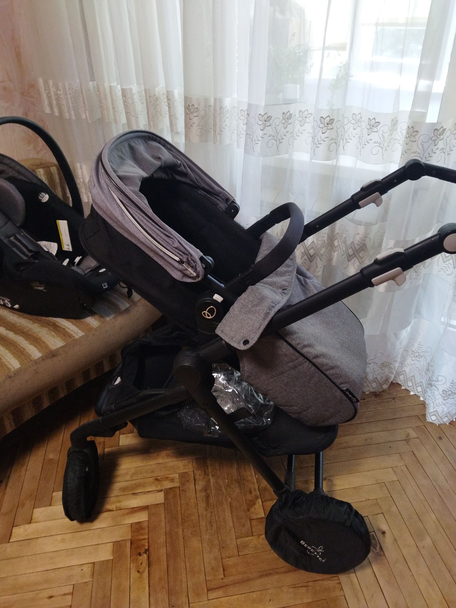 Коляска 3 в 1 трансформер можно для погодок