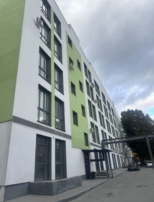 Продаж комерційного приміщення в новобудові!