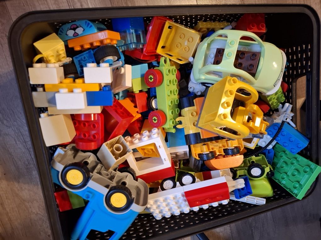 Kilka zestawów lego duplo