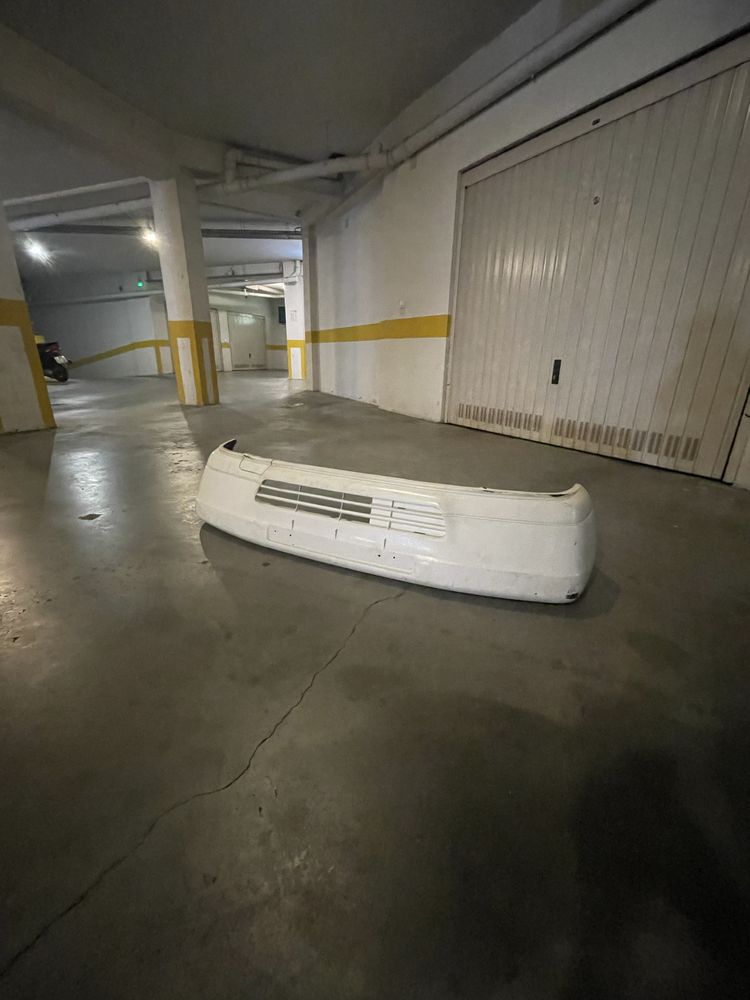Para-choques ax branco usado