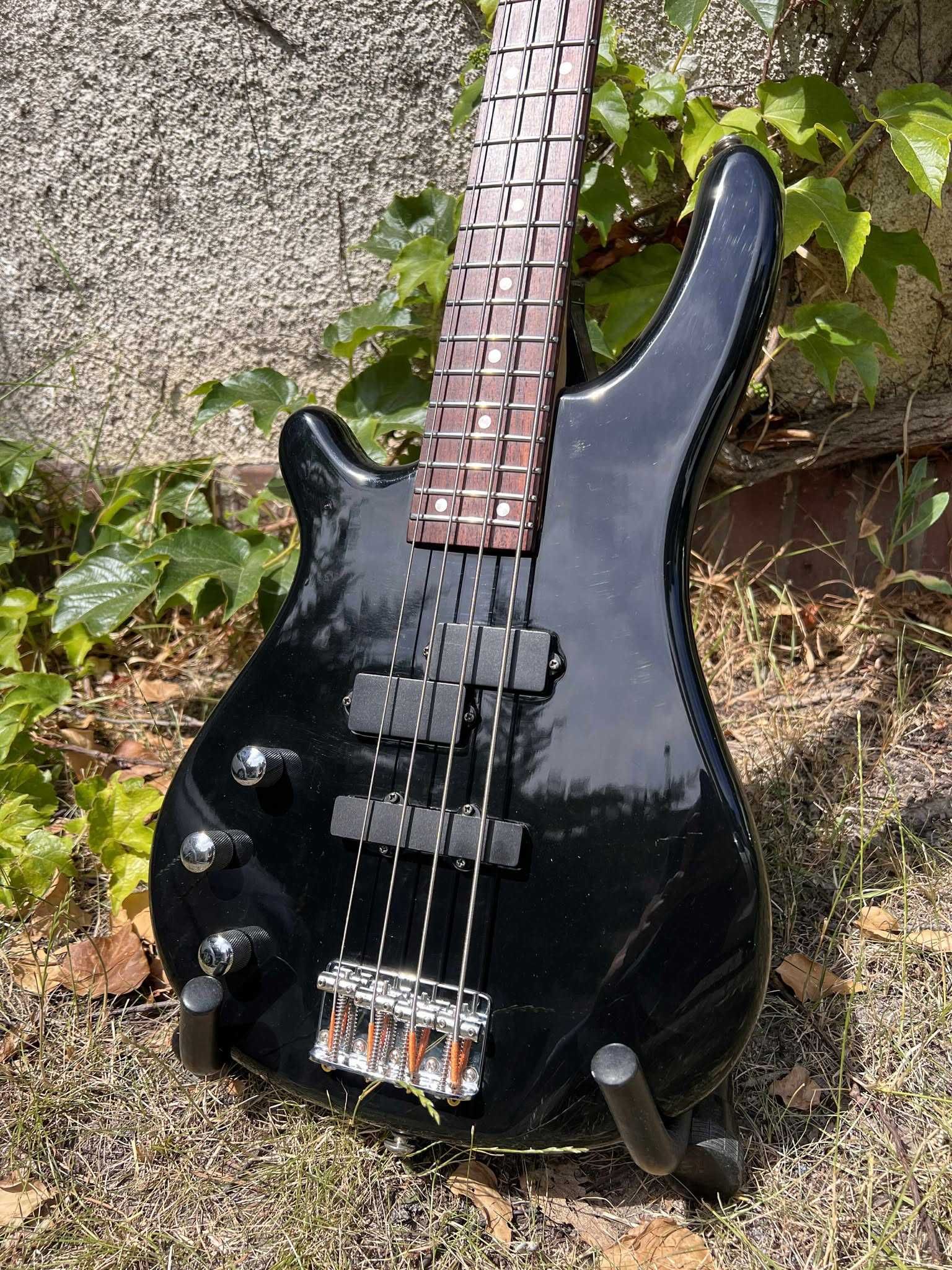 Gitara basowa leworęczna J&D 150L