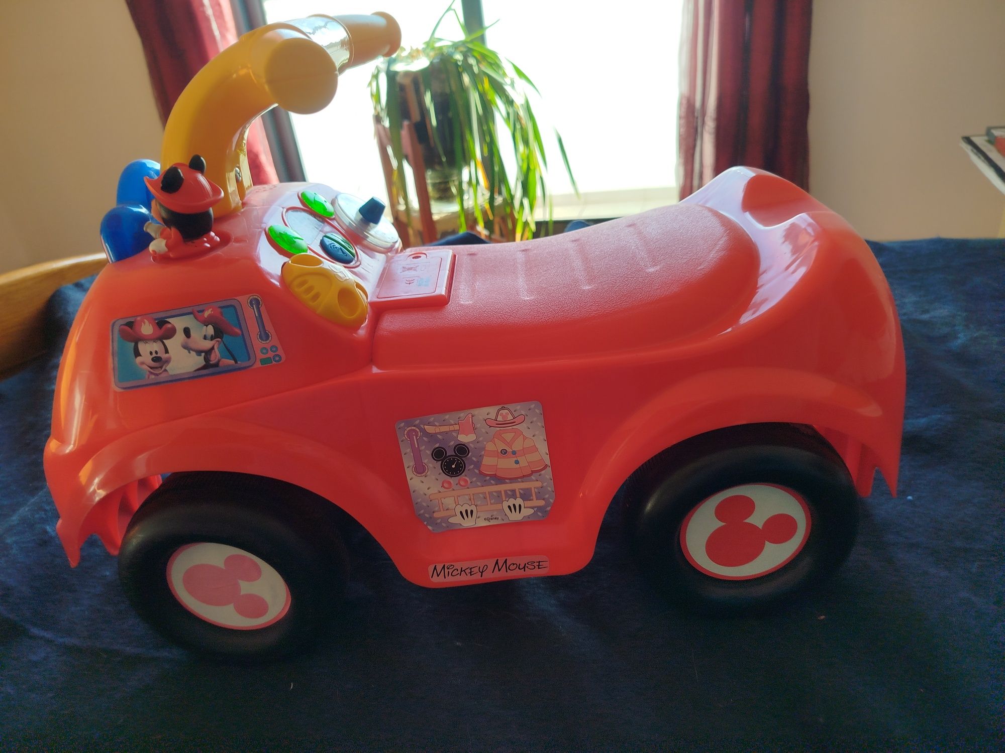 Carro Mickey criança