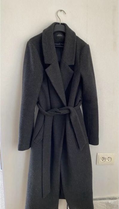 Пальто від house