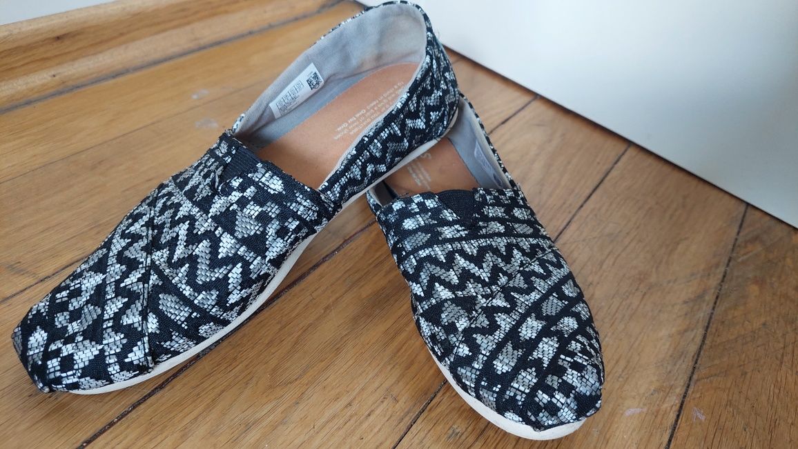Espadryle Toms r.42 w10 wygodne lekkie na lato baleriny wzor
