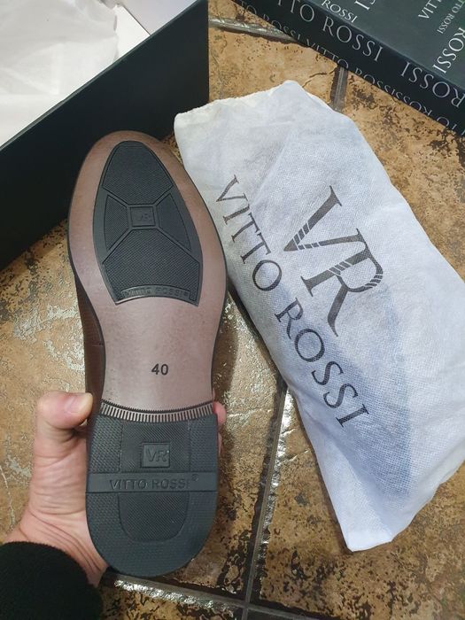 Продам Кожаные Туфли VITTO ROSSI размер 40