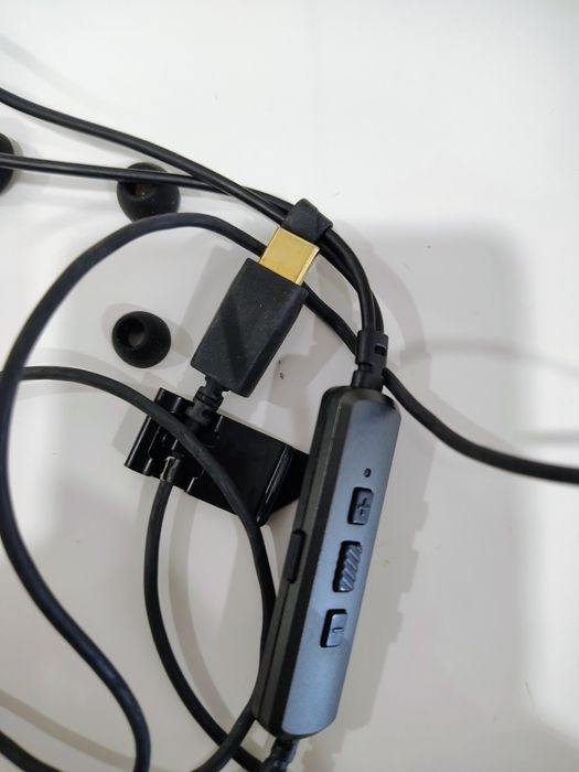 Auriculares ASUS rogue II ANC