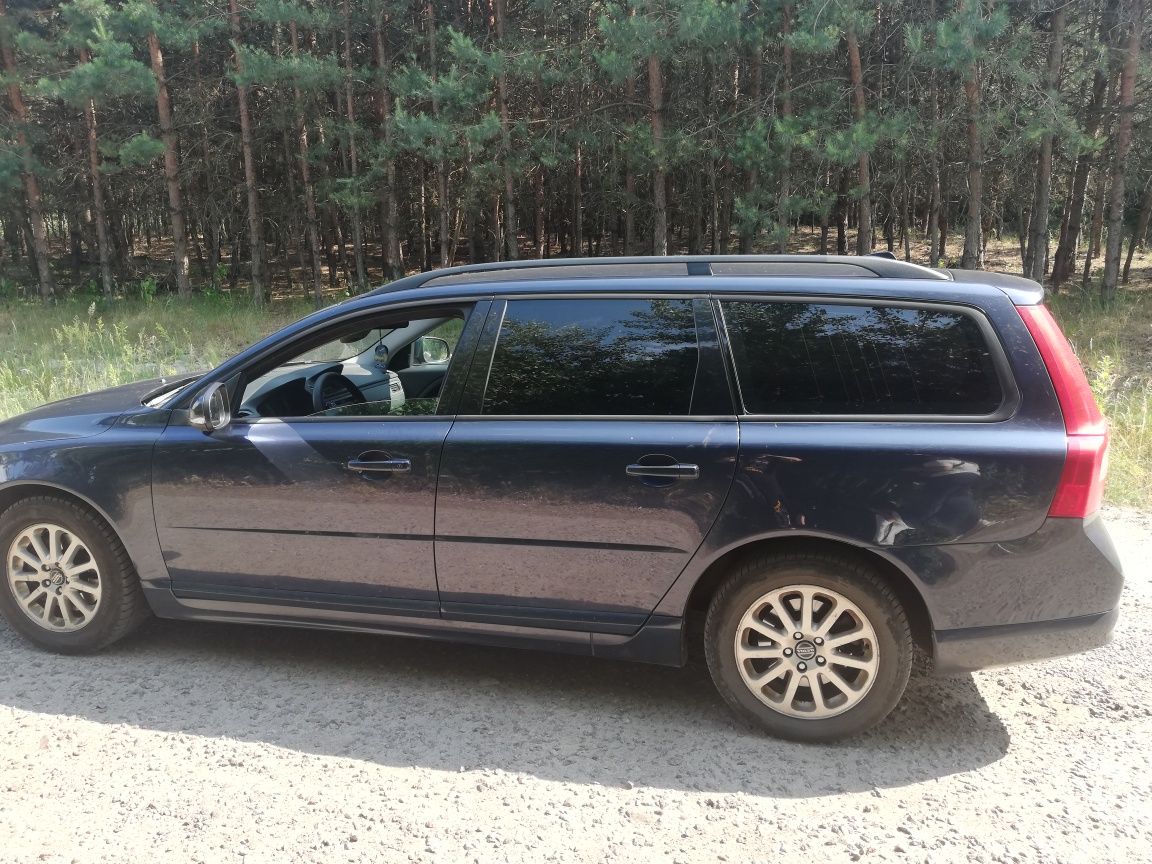 Продам автомобіль VOLVO v70 2.5