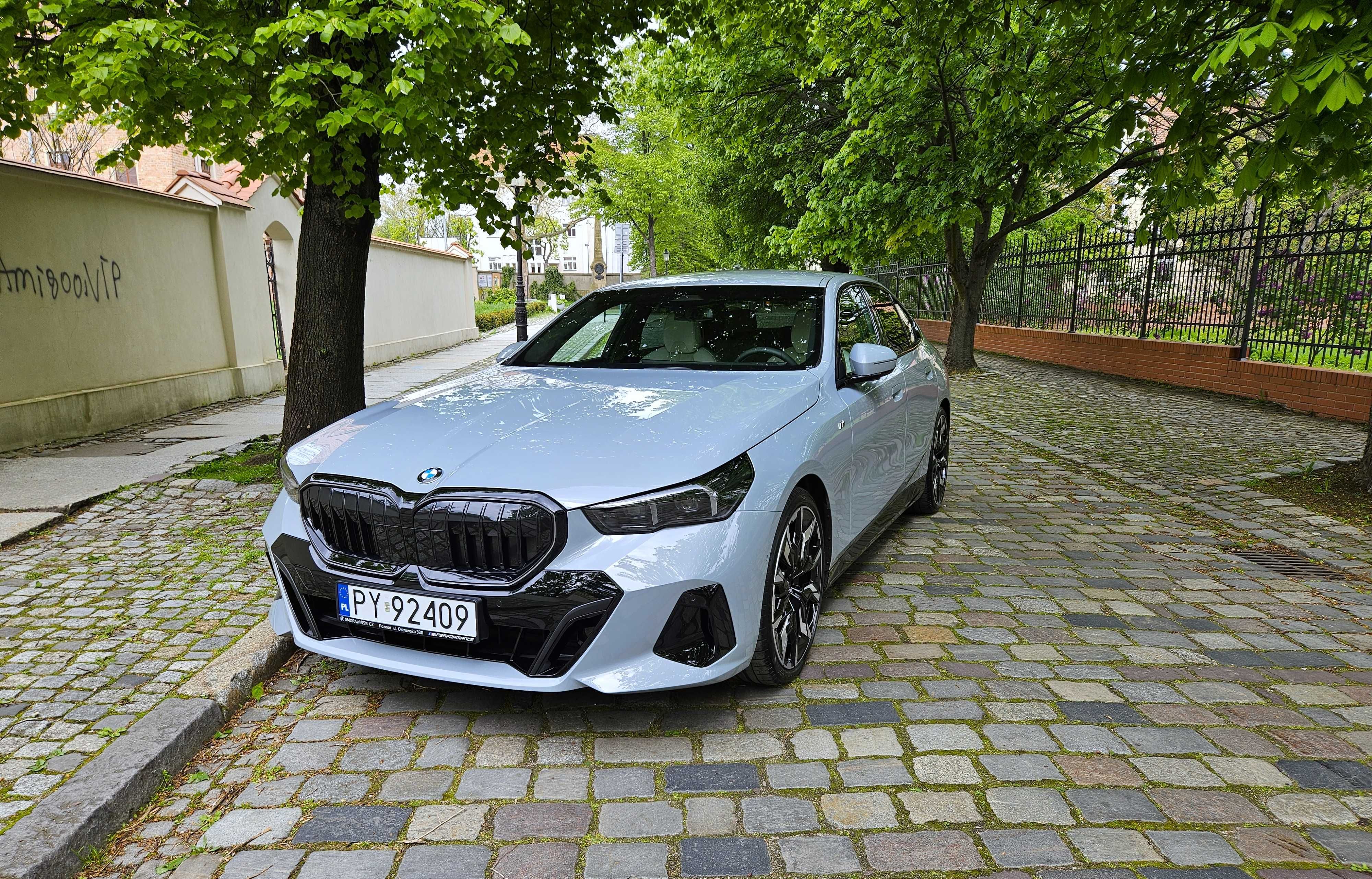 Wynajem AUTO BMW 5 G60 2024 do ŚLUBU / przejazdy VIP POZNAŃ