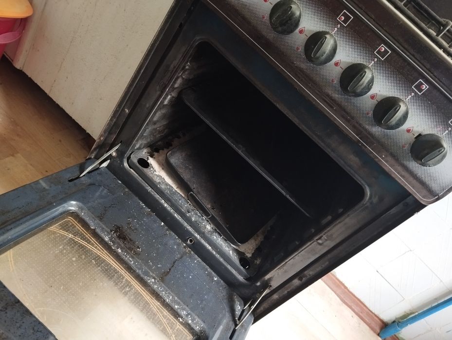 Продаю газову плиту