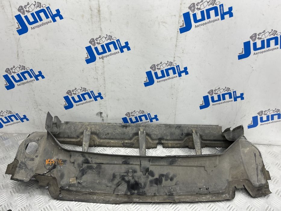 Дефлектор радиатора LR021631 для Land Rover Range Rover III L322 2002-