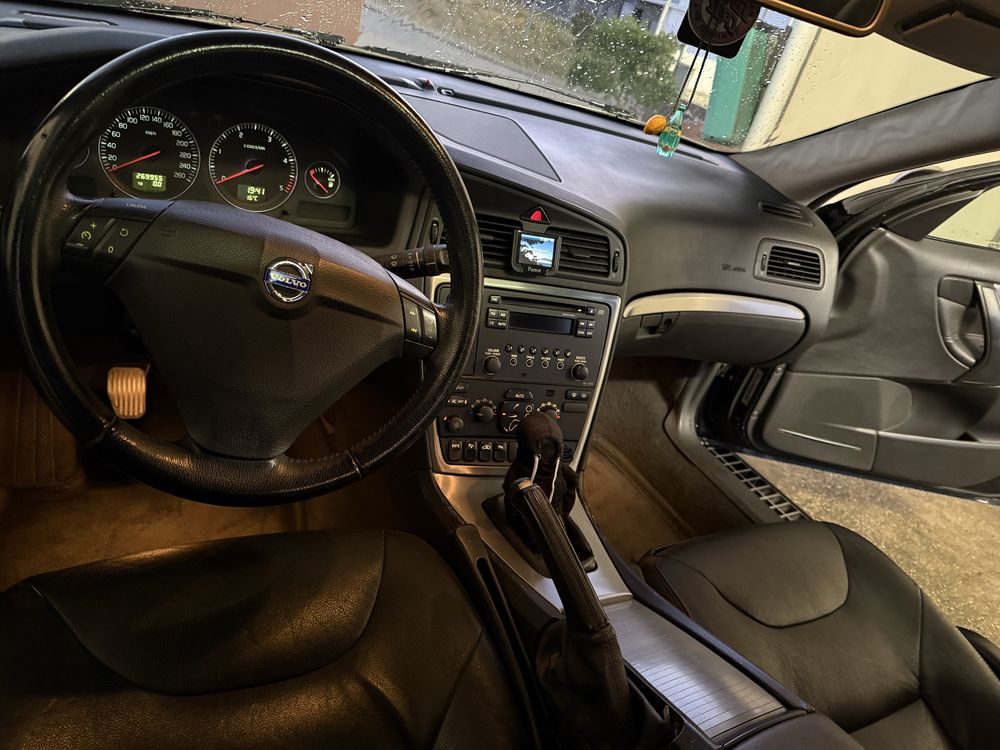 Volvo S60 D5 AWD 2004
