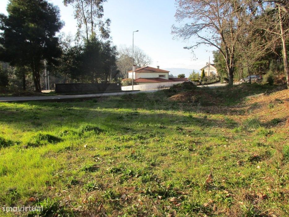 Terreno p/ arrendar na Zona Industrial de Queijada
