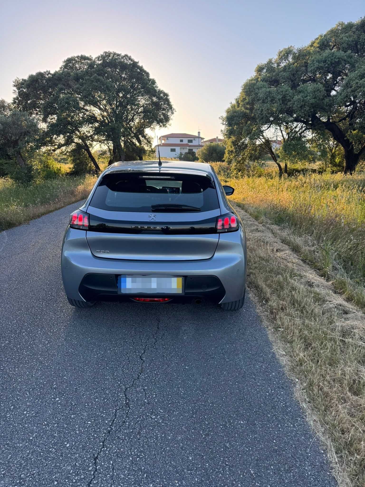 Peugeot 2021 75cv