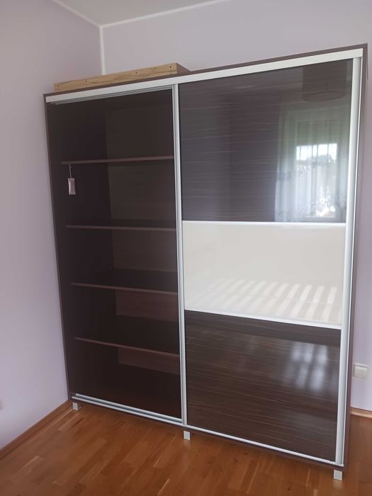 zestaw mebli do sypialni