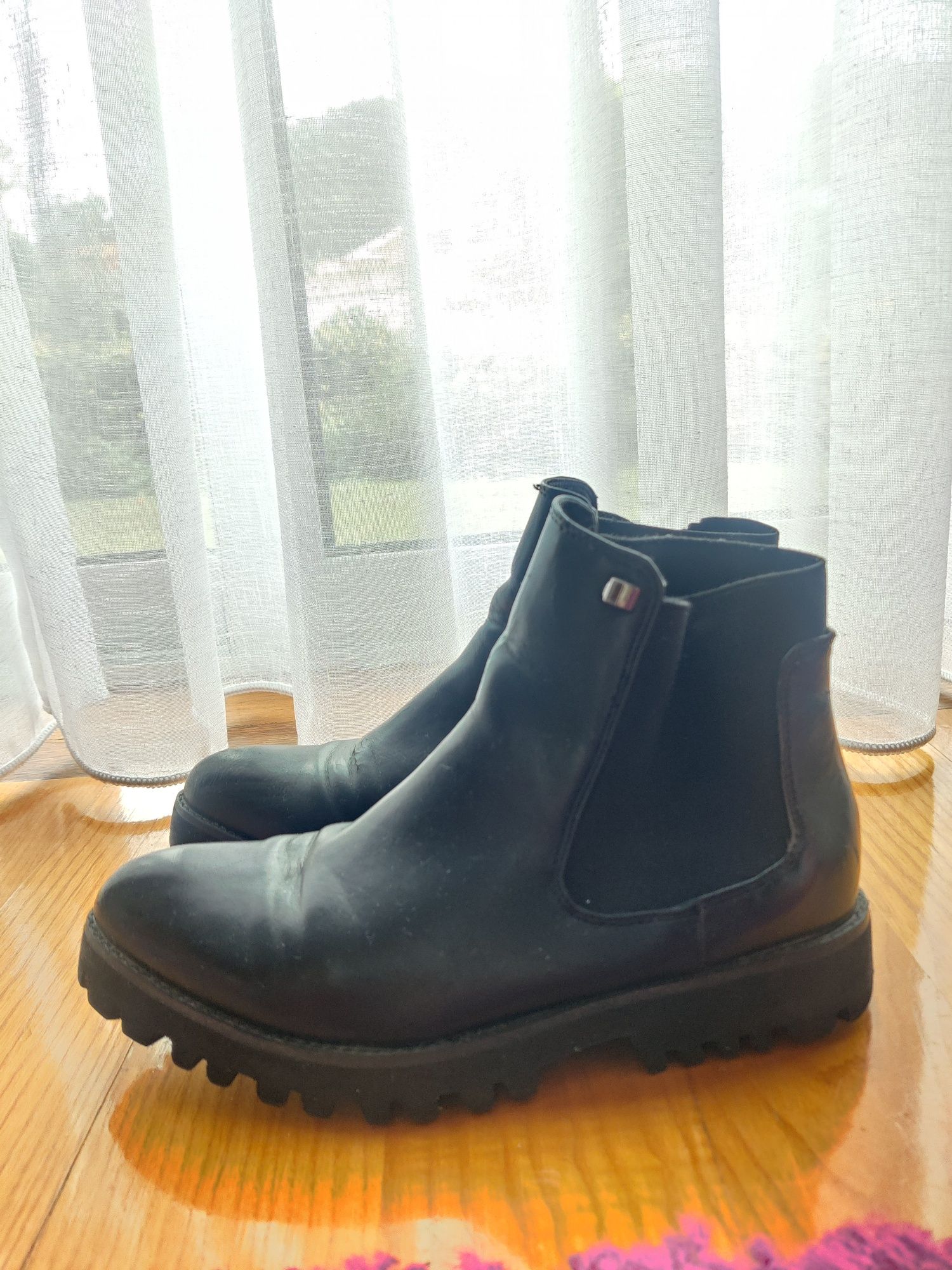 Botas Pretas (37/37,5)