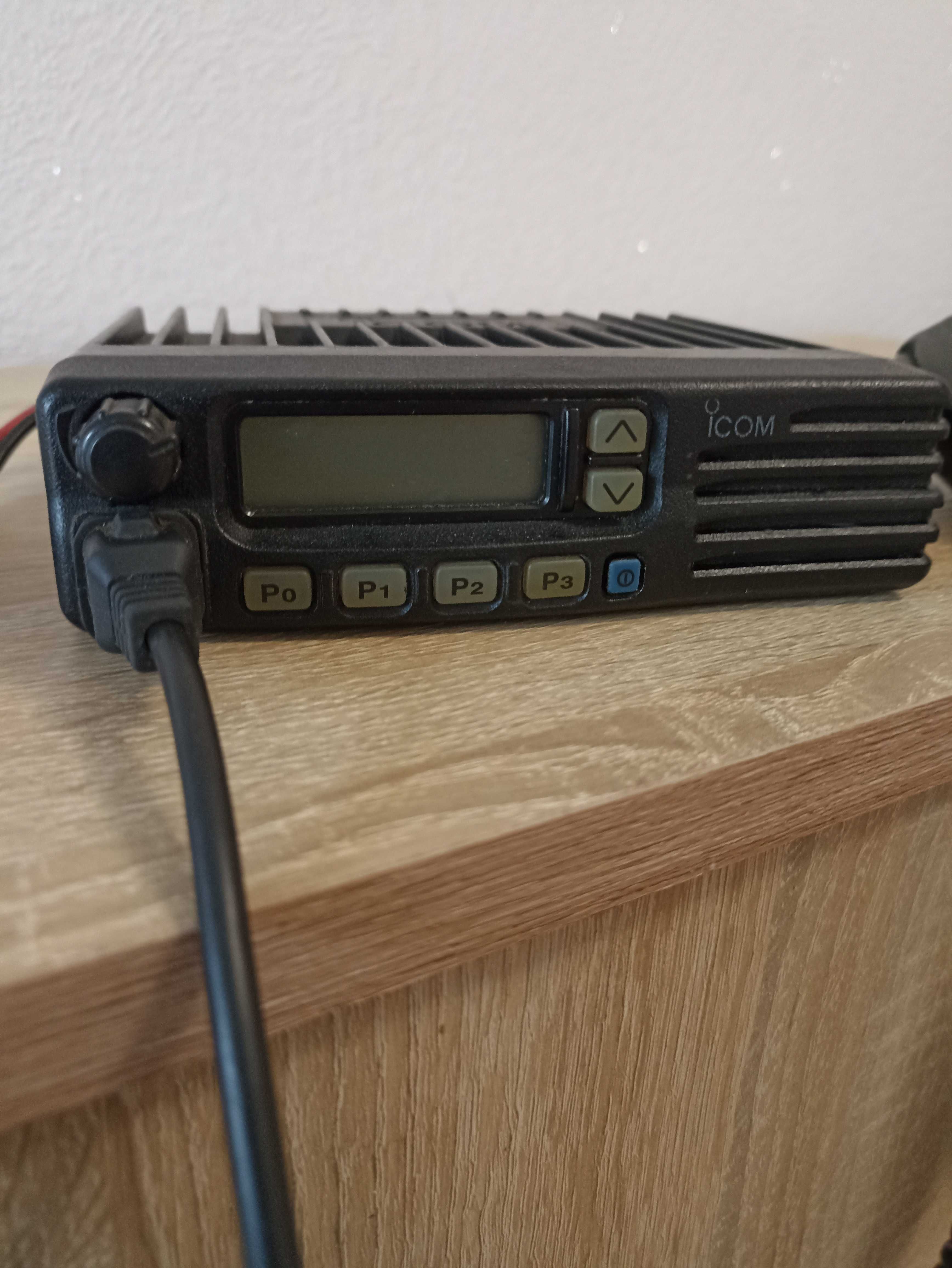 Продам рацию Айком f110