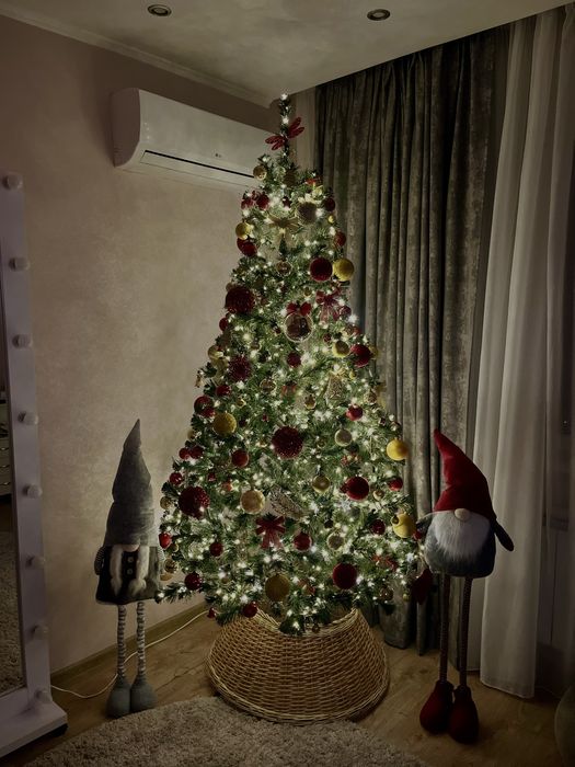 Ялина штучна «Казка» 2.3 м. зелена в коробці