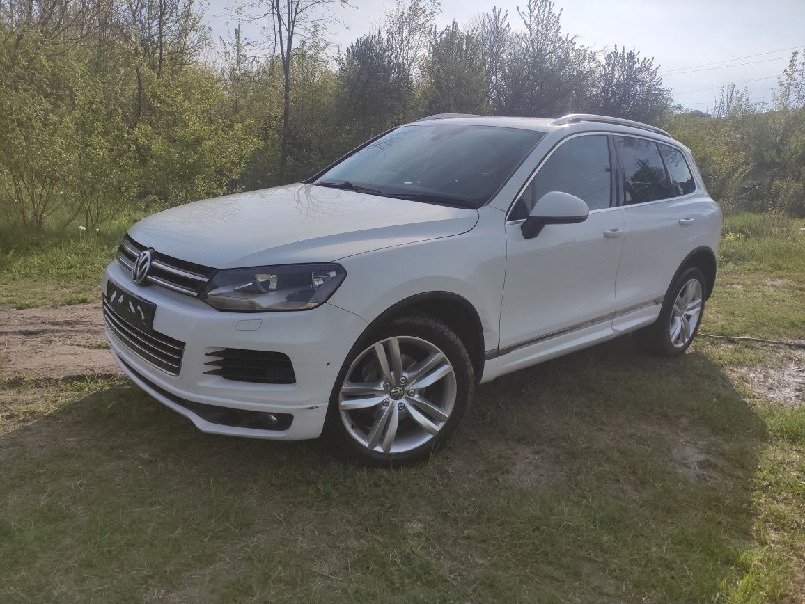 Запчастини розборка бампер R-LINE  Volkswagen Touareg Tuareg NF Тоуаре