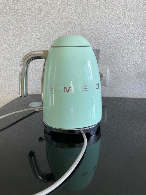 Чайник Smeg вживаний