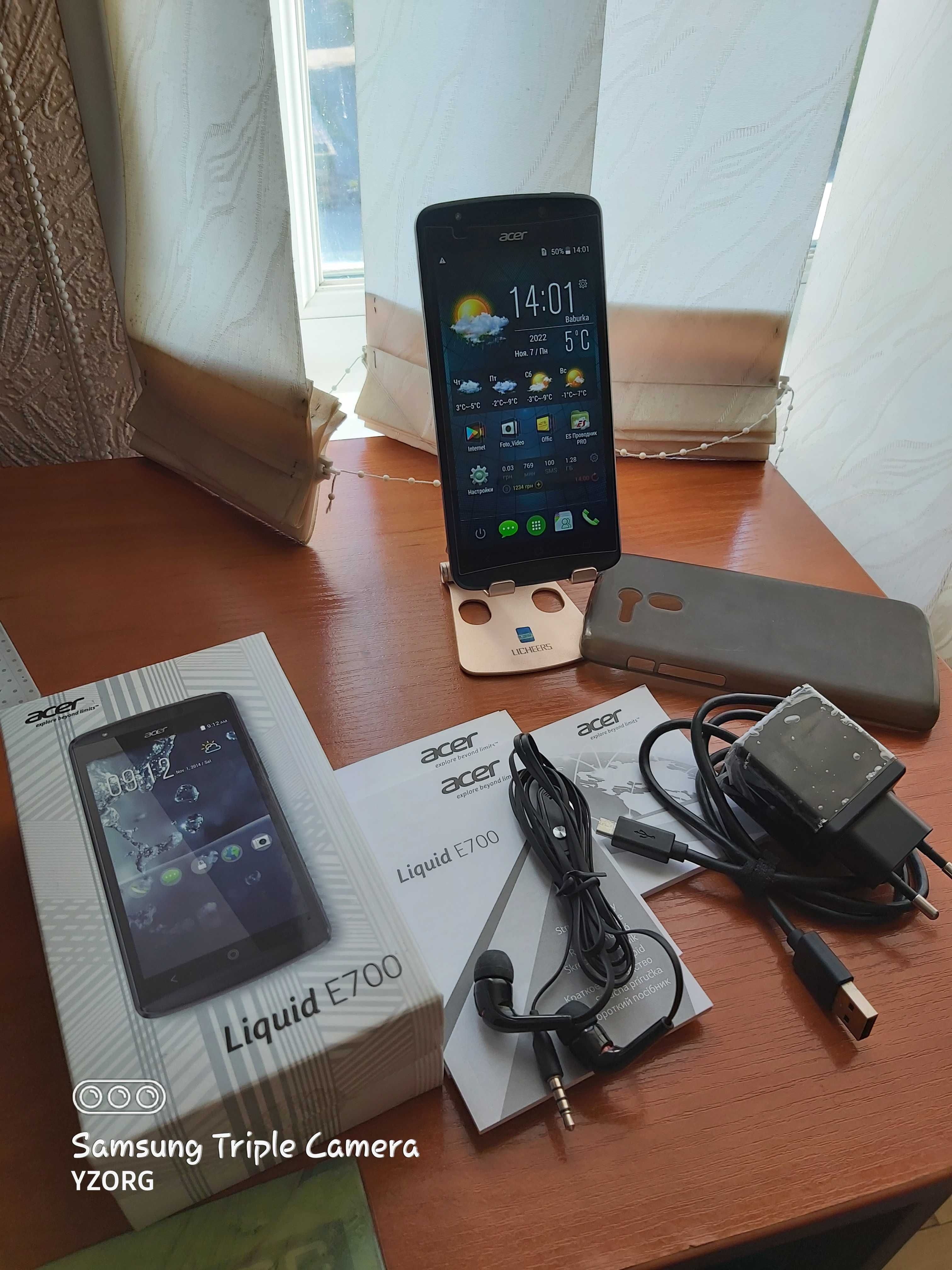 Acer Liquid E700 (3 SIM карты)