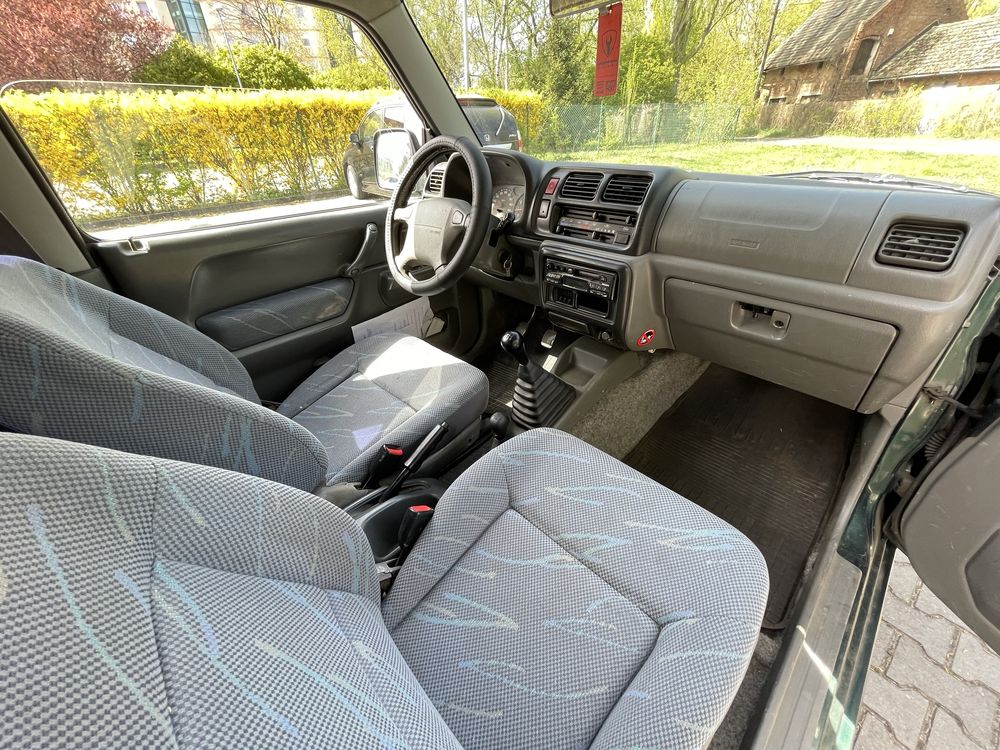 Suzuki Jimny 1.3 82KM hak 4x4