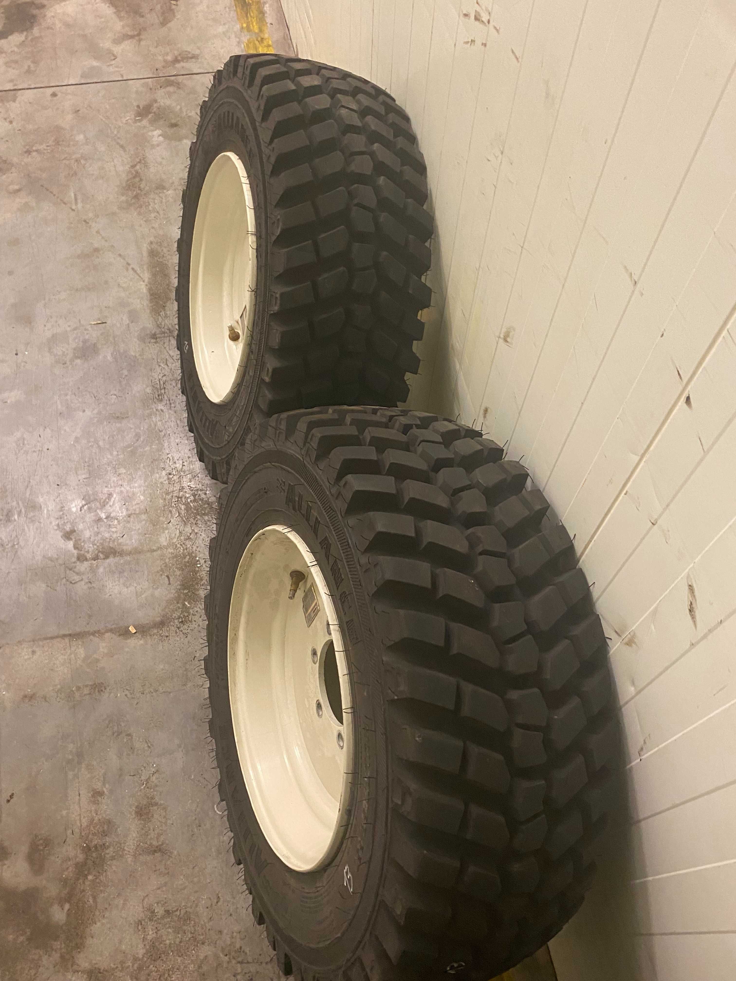 Felgi z oponami trawiastymi(G13)2x41/14.00/20,2x265/70/16.5 Kubota