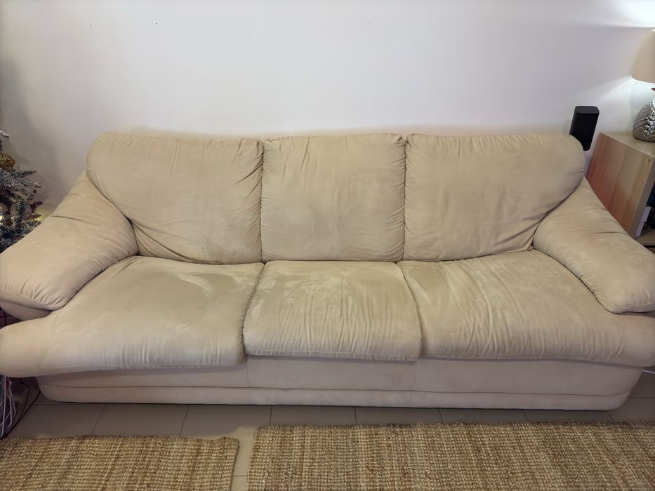 Sofa cama bege impermeabilizado com colchão incluído
