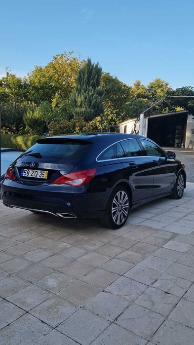 Vendo CLA carro de garagem tudo em ordem.