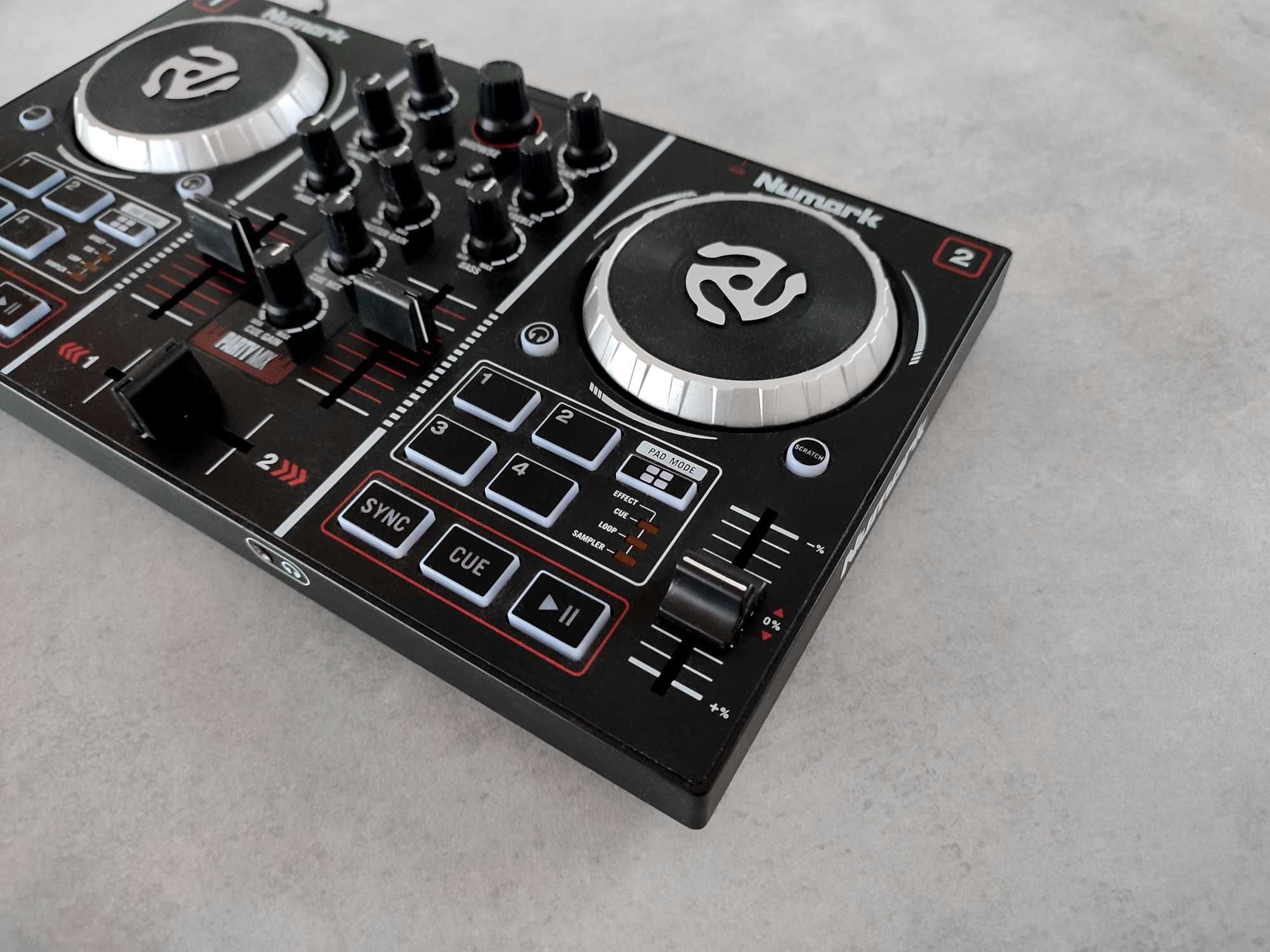 Kontroler Dj Numark Party Mix konsola mikser z RGB