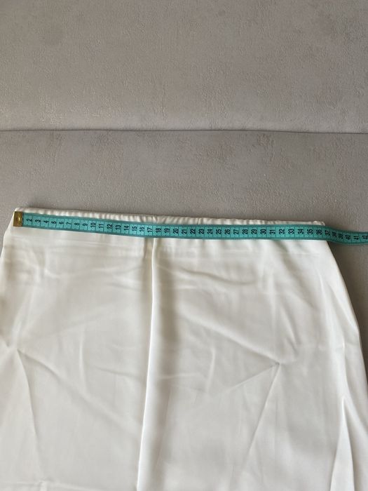 Жіноча атласна спідниця