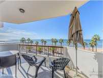 Terraço T4 de Quarteira com vistas excecionais para o oceano, acesso d