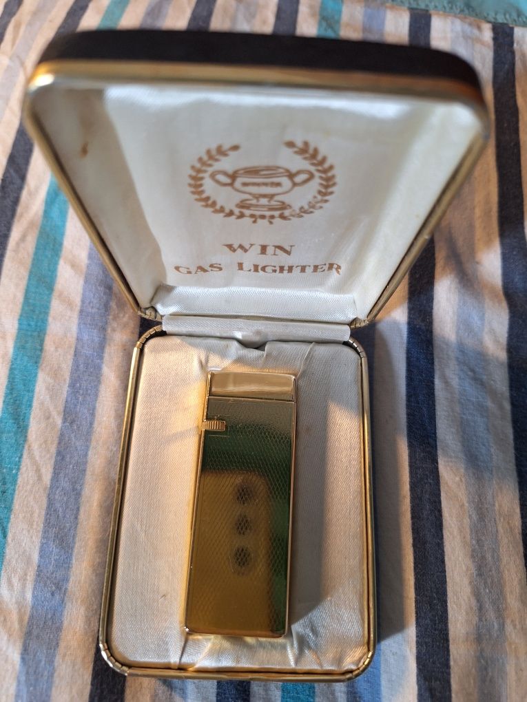 Vendo isqueiro win a gás antigo por 15 euros mais portes