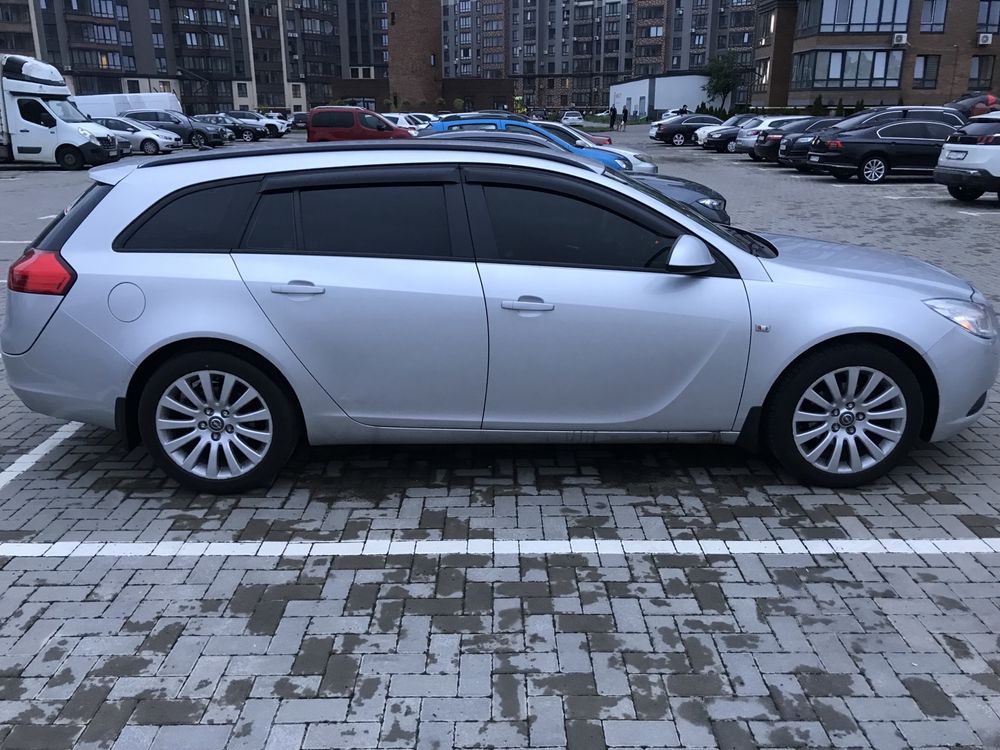 Продам Інсігнію 1.8 бензин
