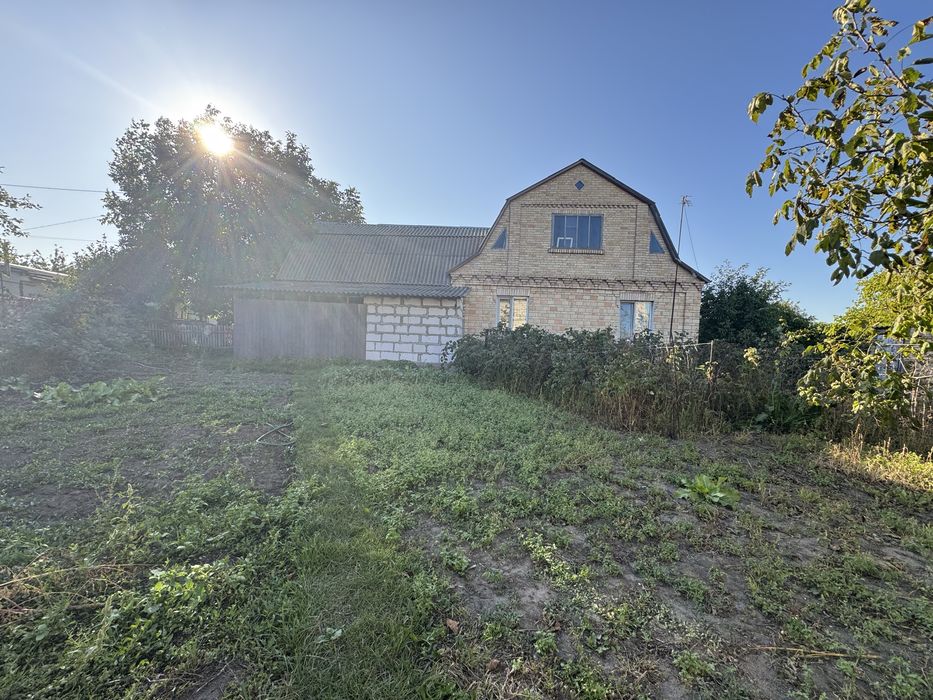 Будинок в центрі білогородки .