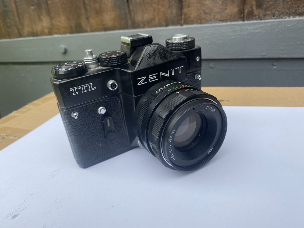 Aparat Zenit TTL z obiektywem