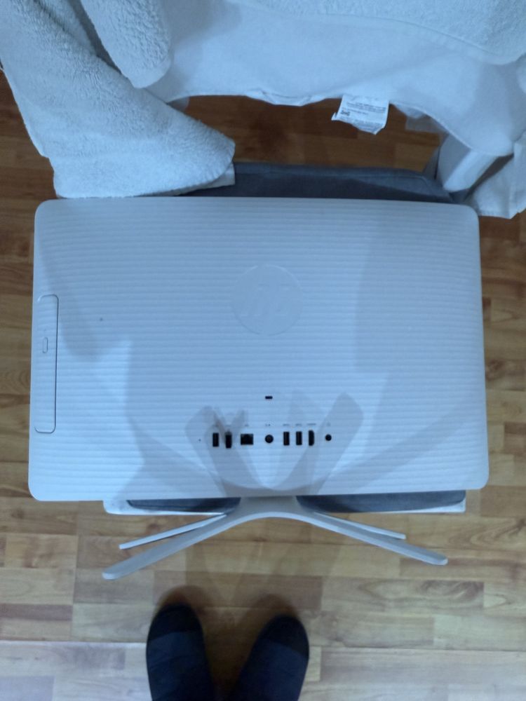 Computador All-in-one Hp TPC-Q029-20 AMD / 16 Gb /