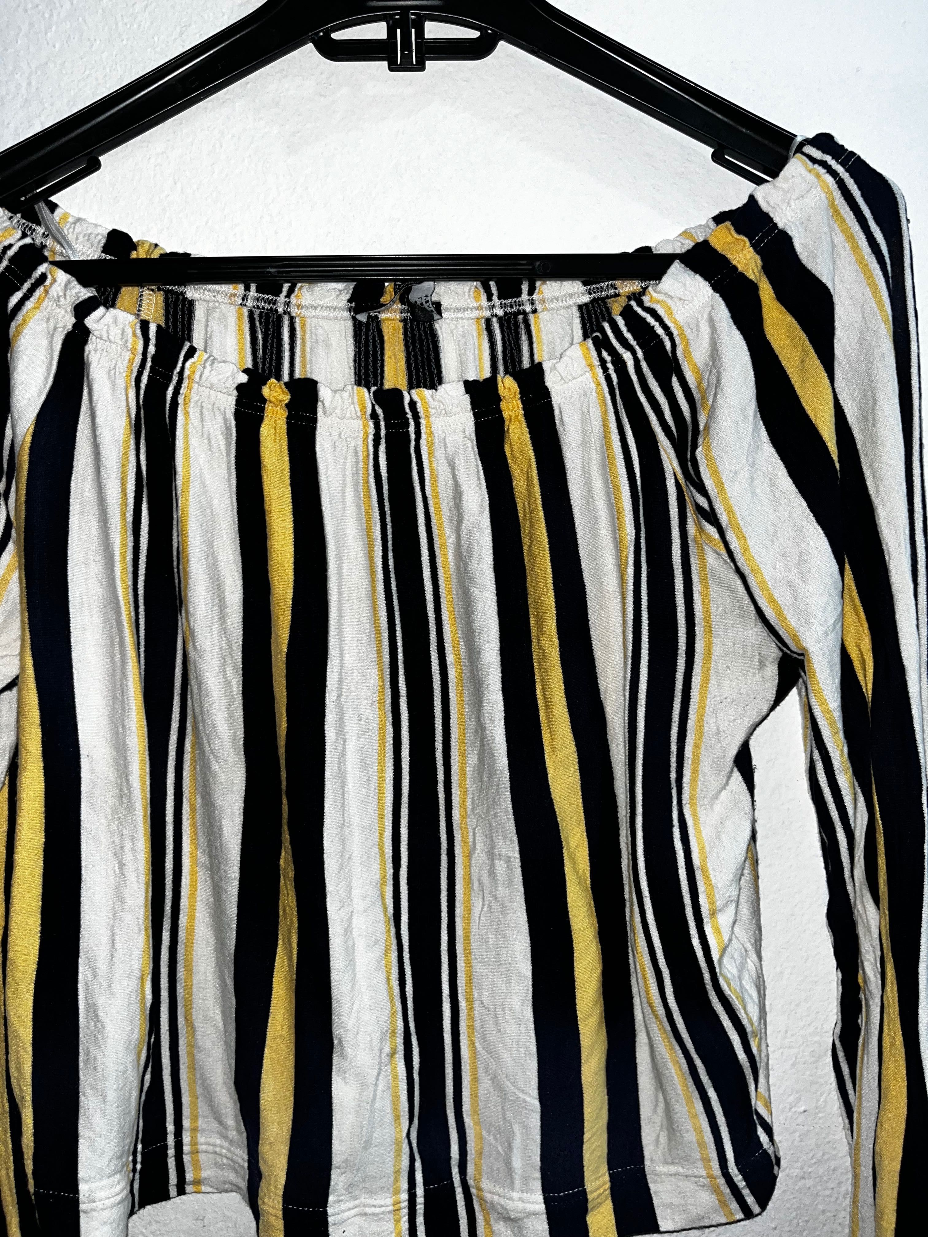 Blusa bonita com riscas