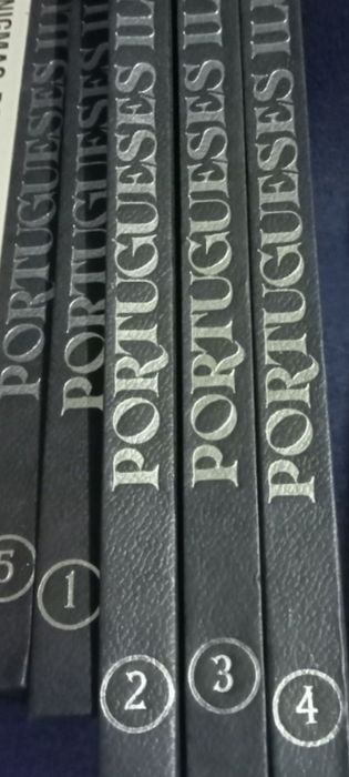 Trinta livros que estão nestas 8 fotos excelente estado