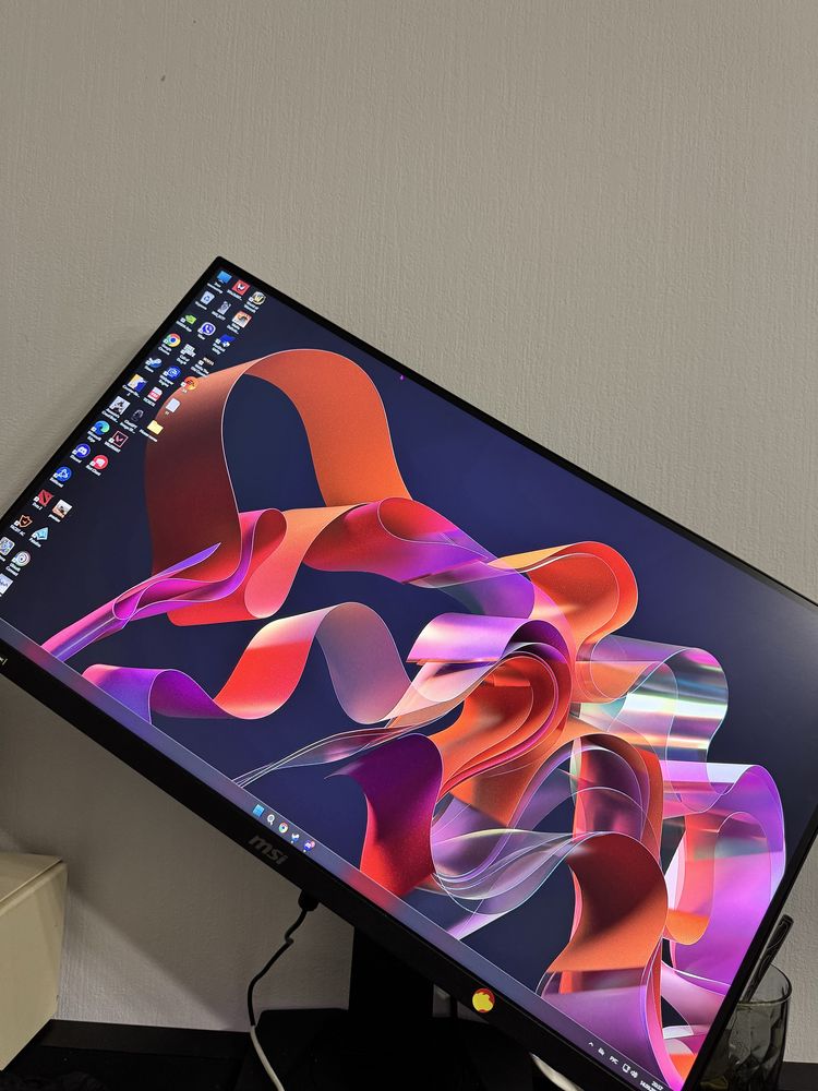 Монитор MSI 240 hz.