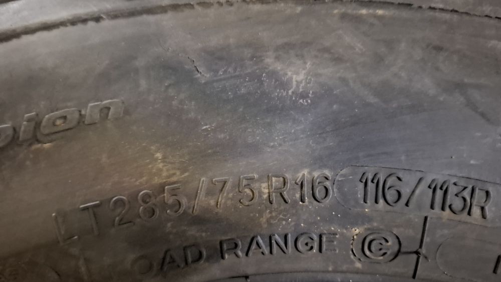 Pneus bf goodrich 285/ 75 /16
