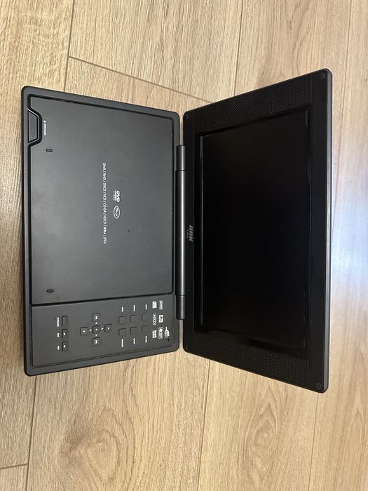 Двд- проигрыватель в отличном состоянии