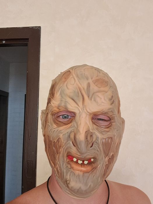 Маска фредди крюгера