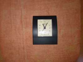 Zegarek budzik analogowy z alarmem kwarcowy Adler czarny 11cm